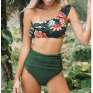 Nwt one shoulder green and floral bikini